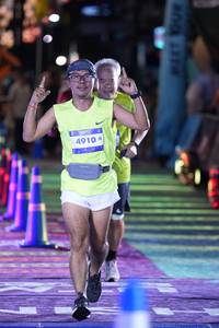 BIB: 4910
                            <button type="button" onclick="openModal(26221043)" class="btn btn-primary btn-sm float-right btn-popup" data-toggle="modal" data-target=".modal-high-quality">
                        <i class="fas fa-shopping-cart"></i> Add to Cart
                    </button>
                                            <button type="button" onclick="isThisMe(26221043, true)" class="btn btn-success btn-sm float-right btn-popup btn-isme hidden" data-toggle="tooltip" data-placement="bottom" title="นี่คือรูปของคุณใช่ไหม คลิกที่นี่เพื่อเอาเข้าอัลบั้ม">
                        <i class="fas fa-plus"></i> Add to album
                    </button>
                    <button type="button" onclick="isThisMe(26221043, false)" class="btn btn-warning btn-sm float-right btn-popup btn-isnotme hidden">
                        <i class="fas fa-ban"></i> Remove from album
                    </button>